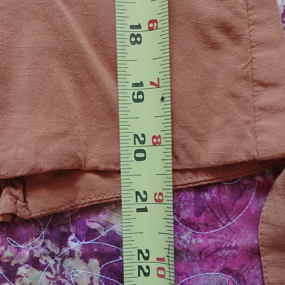 3/4 Sleeve with tie at cuff. Off shoulder halter, button up with honeycomb back. - Picture 4 of 5